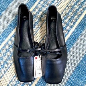 BNWT Zara Ballet Flat Black